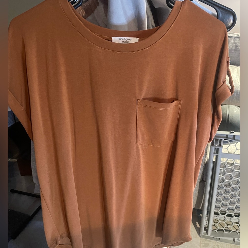 Cable & Gauge Studio Camel Top
